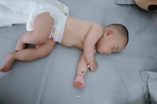 咸阳宝宝积食发烧怎么处理